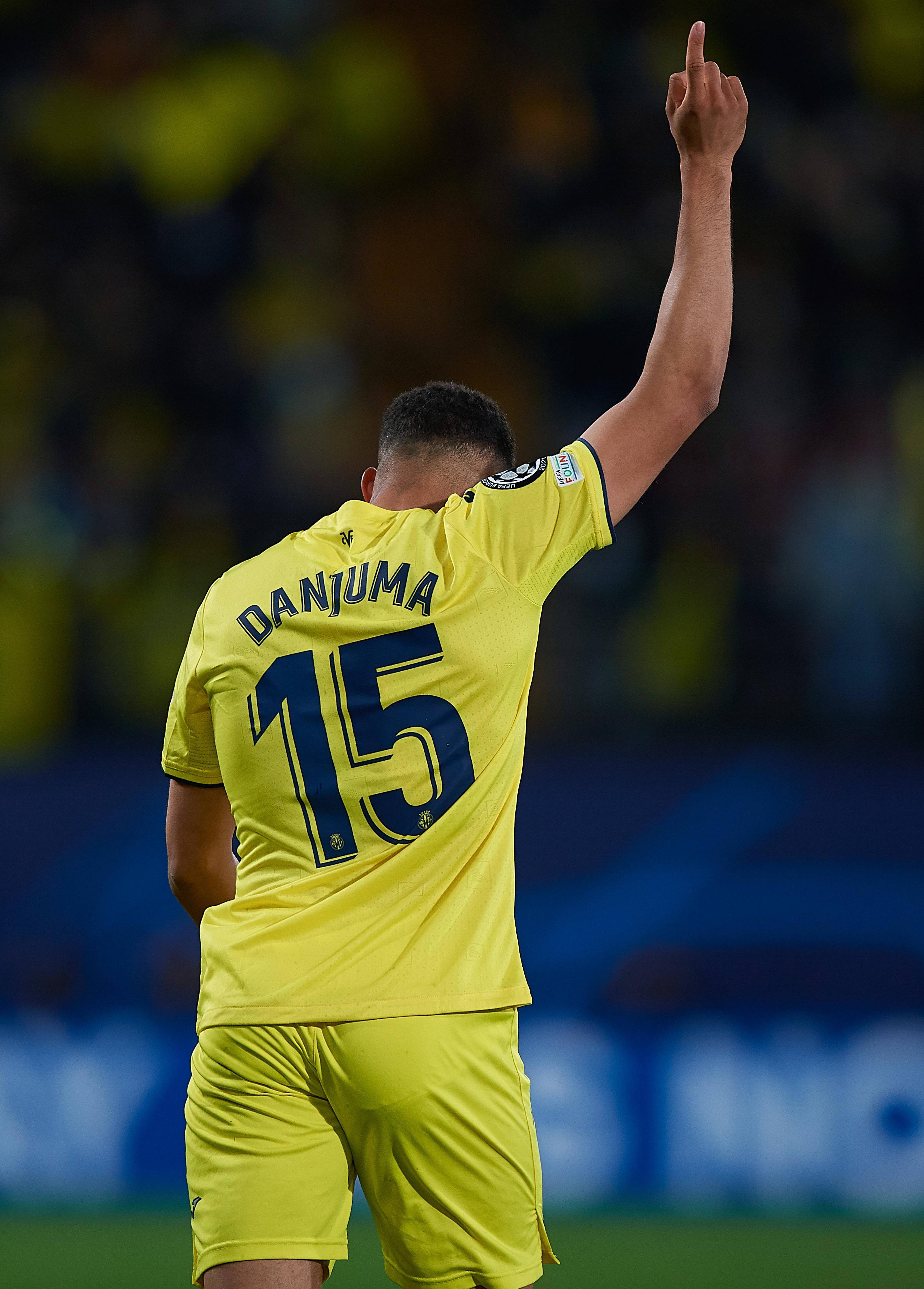 包含今晨瓦伦西亚状态回暖集结日比利亚雷亚尔迎来里程碑，集结日斯图加特调整名单以备亚冠都惊呆了的词条